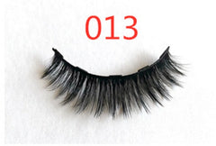 A Pair Of False Eyelashes With Magnets In Fashion