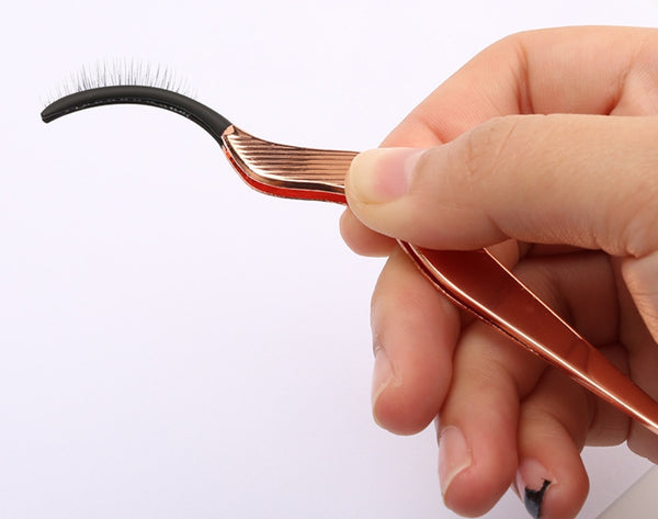 Eyelash curler aid